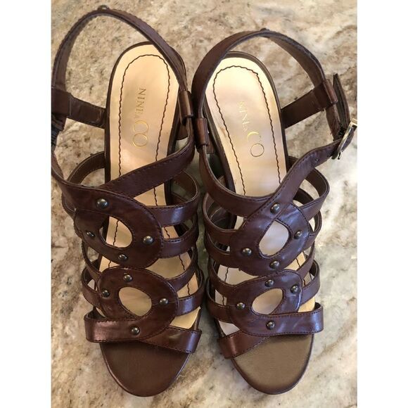 Nine & Co brown strappy wedge sandal - Picture 7 of 9